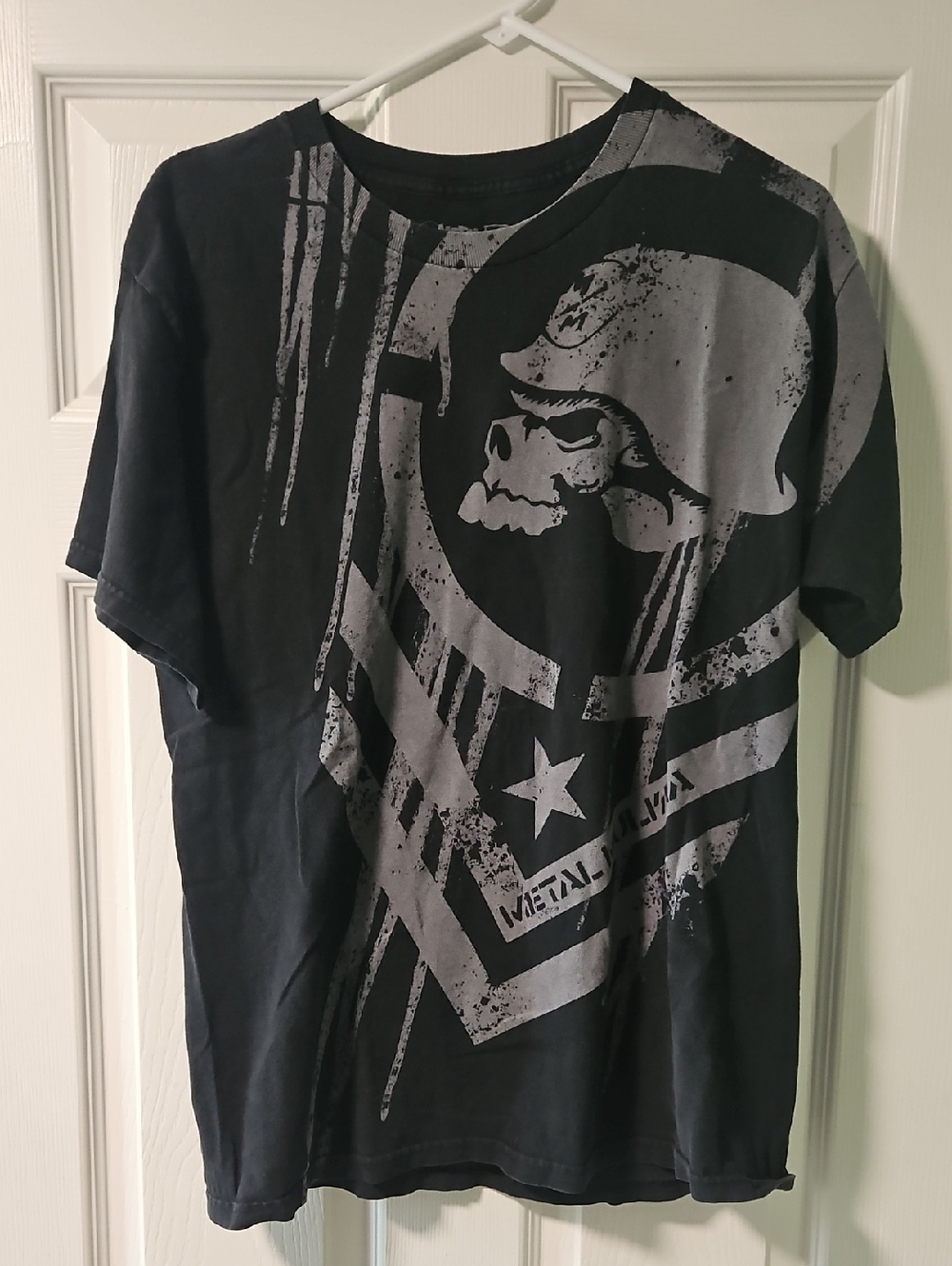 Metal Mulisha Black Tee with Gray Distressed Skull Graphic